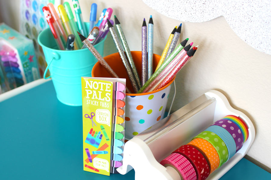 Add OOLY note pals to your art and craft space for a pop of color
