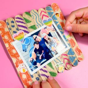 DIY picture frame with ooly stickiville stickers